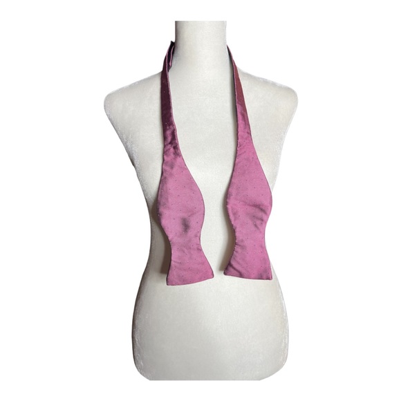 hilditch and key Mens pink bow tie - Picture 1 of 7